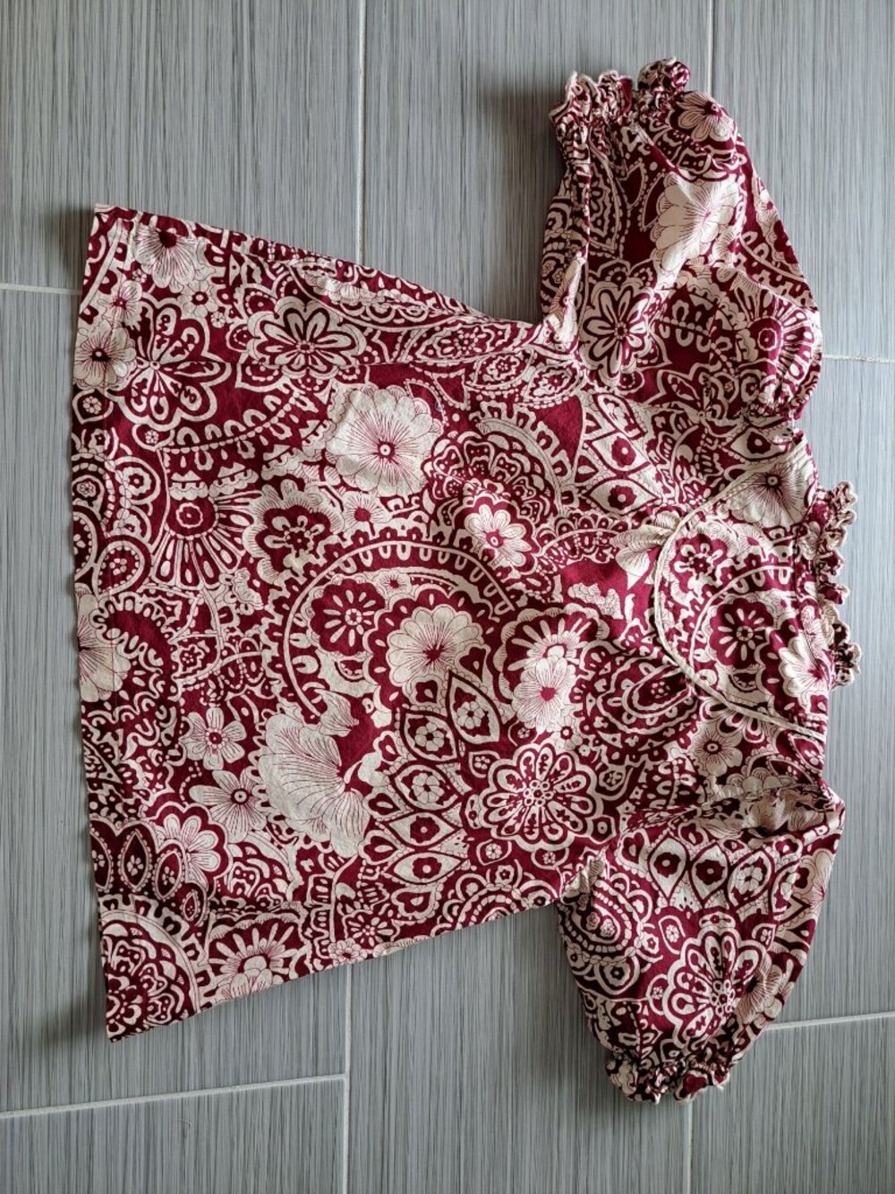 Umgee Burgundy Paisley Floral Print Boho Peasant Blouse Ruffle Sleeves Cotton M - Picture 8 of 9